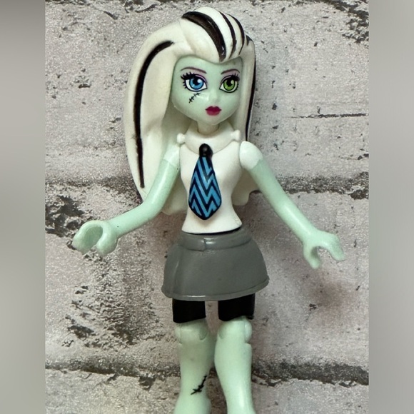 Monster High Mega Bloks Dolls Lot of 2 Dolls Lagoona Frankie Stein - Picture 2 of 13